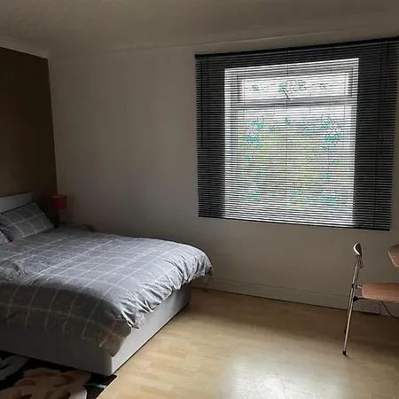 Beautiful 5 Bed Farm Accommodation Holiday home Leeds (West Yorkshire)