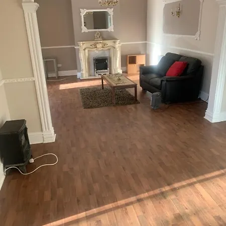 Beautiful 5 Bed Farm Accommodation Casa de Férias Leeds (West Yorkshire)